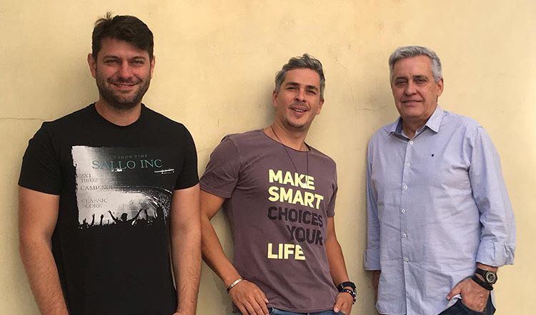 Ex-jornalistas da Globo, Ivan Moré, Leo Bianchi e Mauro Naves se encontram em uma churrascaria (Imagem: Instagram)