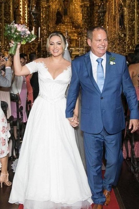 Famoso diretor Jayme Monjardim e Tânia Mara no dia do casamento em outubro do ano passado. Foto: Reprodução