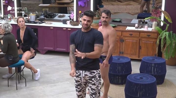 Netto se revolta durante discussão com Diego Grossi em A Fazenda 11 em defesa de Lucas Viana (Reprodução: PlayPlus)