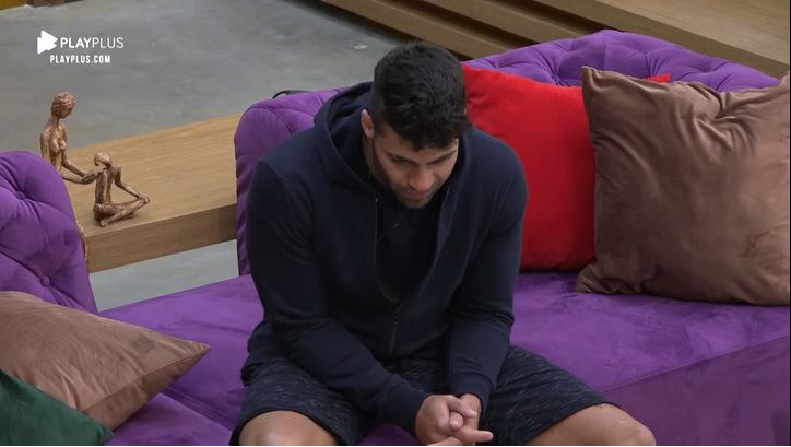 Netto participa da conversa com Andréa de Nóbrega e palpita sobre Diego Grossi e Tati Dias em A Fazenda 11 (Reprodução: PlayPlus)