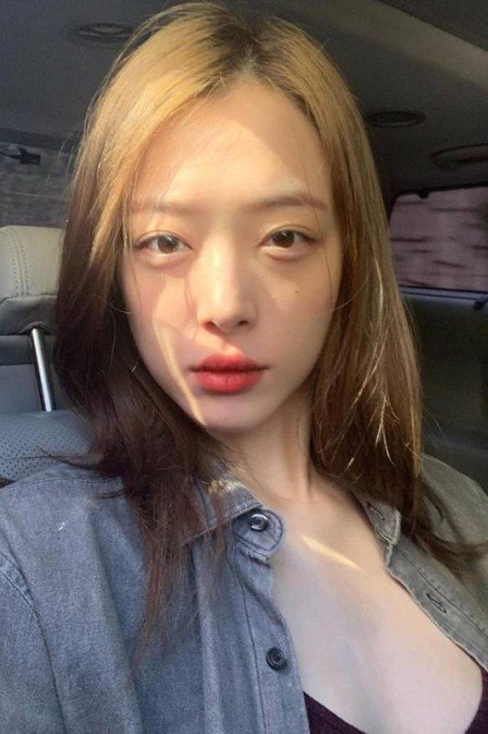 Choi Jin-ri, conhecida como Sulli, foi encontrada sem vida nesta segunda-feira, 14/10 (imagem: Instagram)