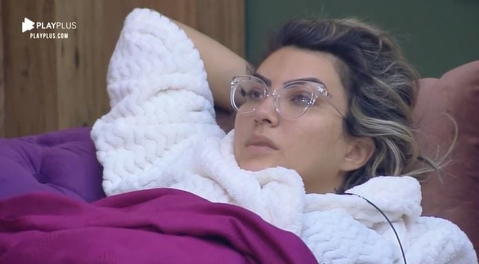 Thayse Teixeira conta que ouviu a conversa de Guilherme Leão e Jorge Sousa em A Fazenda 11 (Reprodução: PlayPlus)