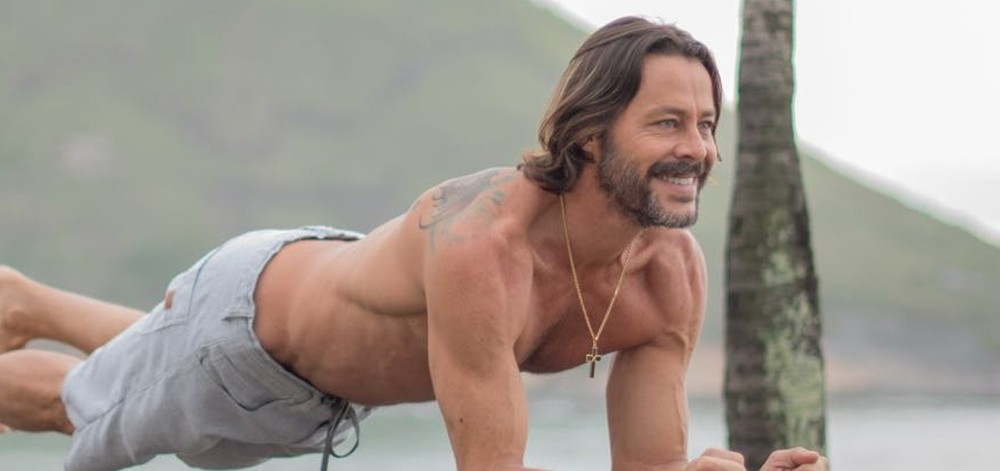 Théo Becker concedeu entrevista exclusiva ao TV Foco e falou tudo sobre a sua passagem pela Record TV (Reprodução: Internet)