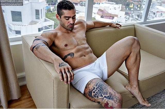 Yuri Fernandes em ensaio sensual (Reprodução: Mattheus Lian)