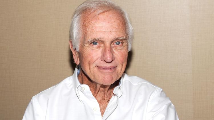 Mulher é morta a facadas na casa do ator Ron Ely que interpretou Tarzan na TV (Imagem: Silver Screen Collection/Getty Images)