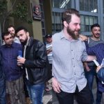Evandro Santo vai até delegacia após agressão Foto:Marcelo Sá Barretto / AgNews
