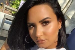 Demi Lovato aparece com barriga de grávida e pega web de surpresa com gestação (Foto: Reprodução)