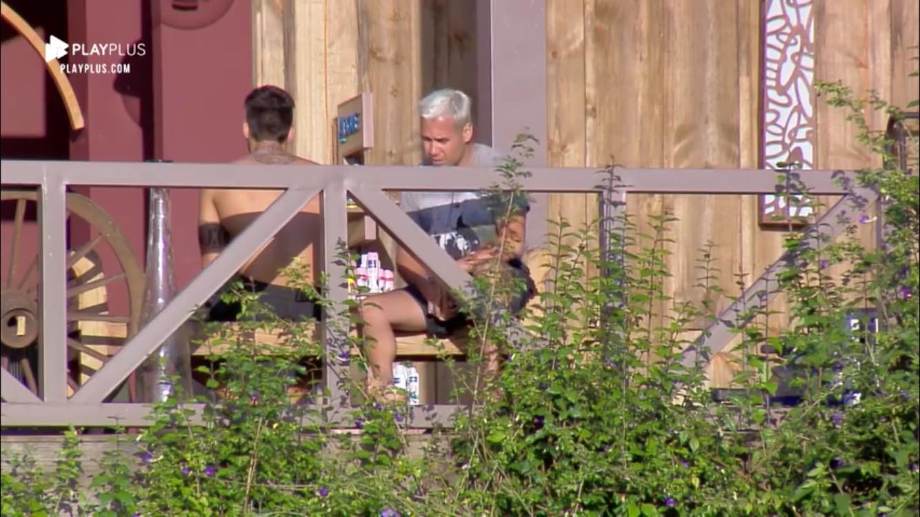 Viny Vieira busca entender motivo da saída de Guilherme Leão em A Fazenda (Reprodução: PlayPlus)