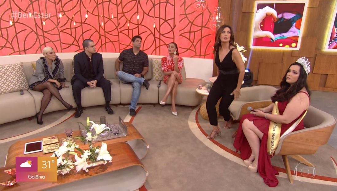 http://tvfoco.uai.com.br/wp-content/uploads/2015/05/Daniela-Mercury.jpg