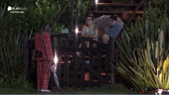 Hariany Almeida, Lucas Viana e Thayse Teixeira conversam sobre relacionamento em A Fazenda 11 (Reprodução: PlayPlus)