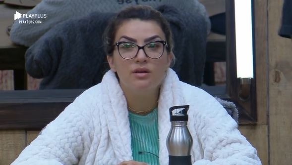 Thayse Teixeira mesmo eliminada detonou Rodrigo Phavanello e Sabrina de Paiva após peoa se sagrar campeã da Prova do Fazendeiro em A Fazenda 11 da Record (Foto: Reprodução/PlayPlus)