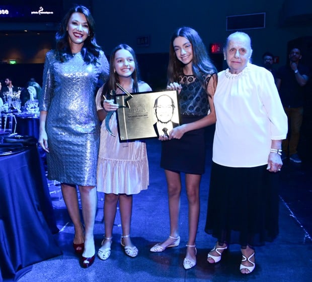 http://tvfoco.uai.com.br/wp-content/uploads/2015/05/Daniela-Mercury.jpg
