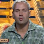 Viny Vieira que imita Gugu há anos é um dos confinados de A Fazenda (Foto: Reprodução/Record TV)