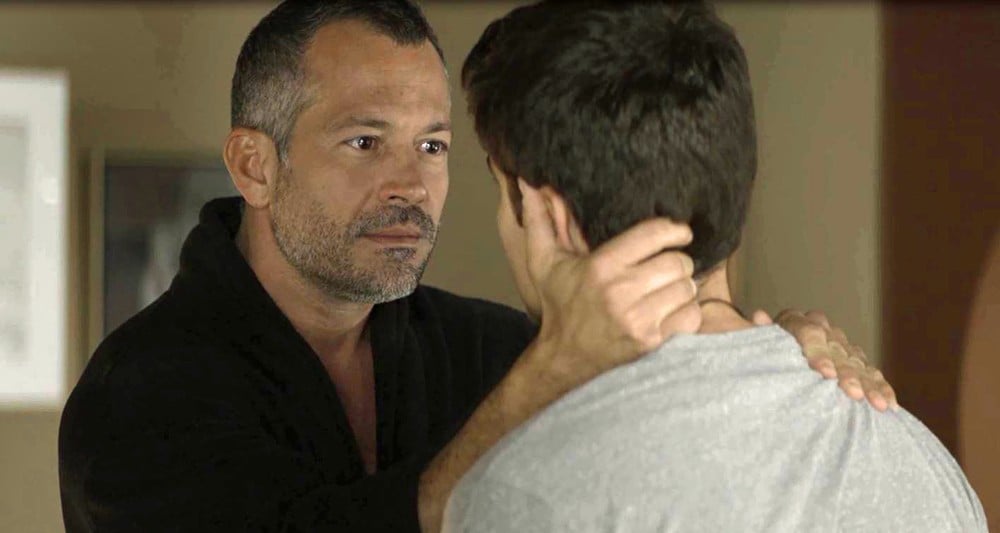 Malvino Salvador com Guilherme Leicam em cena de A Dona do Pedaço (Foto: Reprodução)