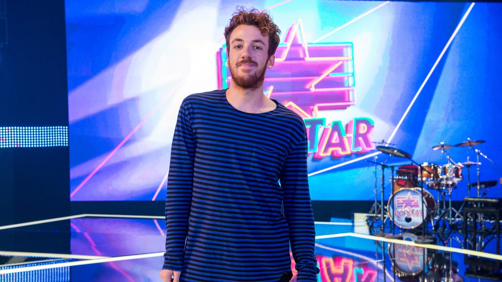 O repórter João Côrtes é o repórter do programa Popstar (Foto: Reprodução)