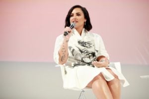 Demi Lovato concede entrevista e desabafa sobre aceitação de seu corpo (Foto: Reprodução)
