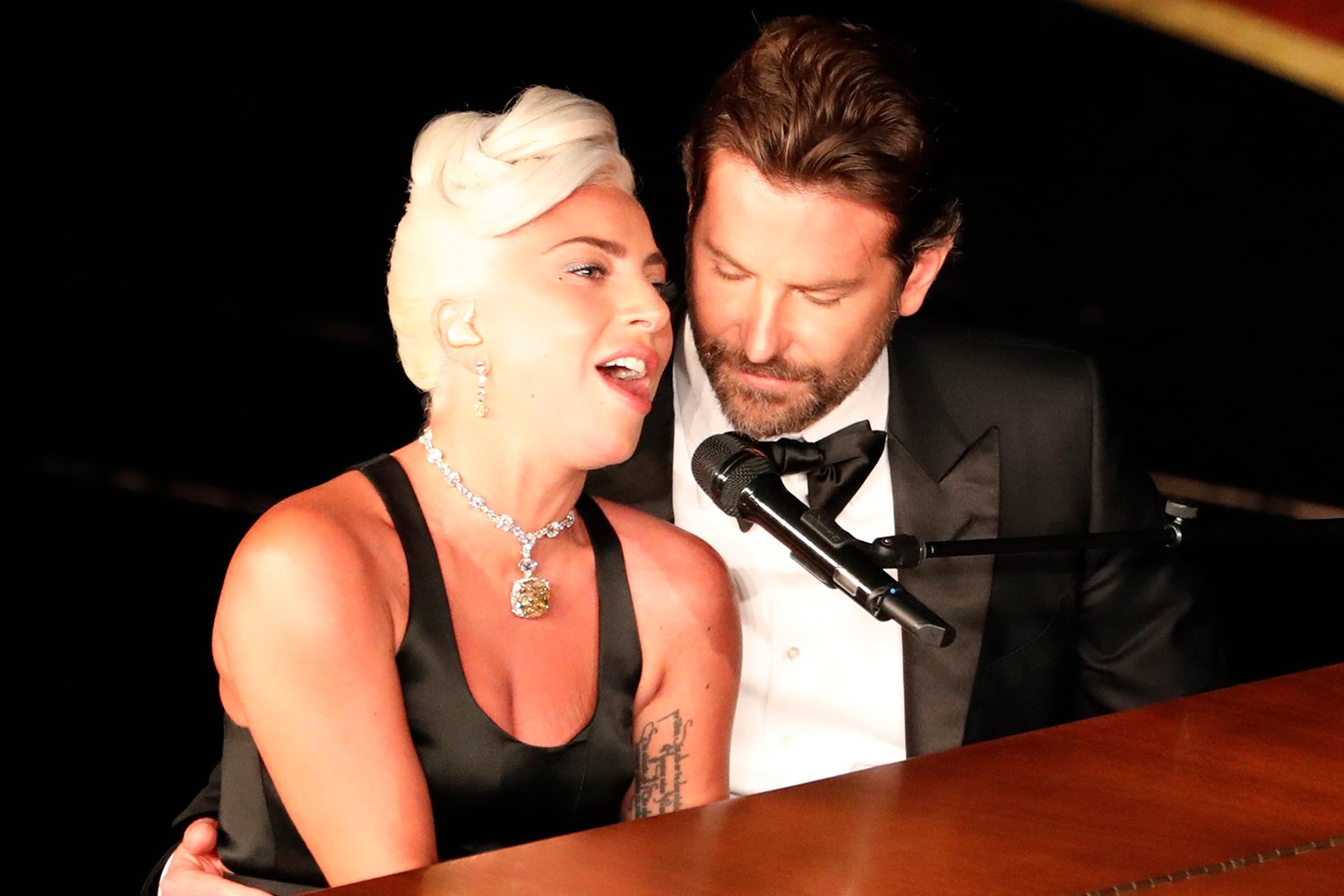 Lady Gaga revela detalhes de romance com Bradley Cooper (Foto: Reprodução)