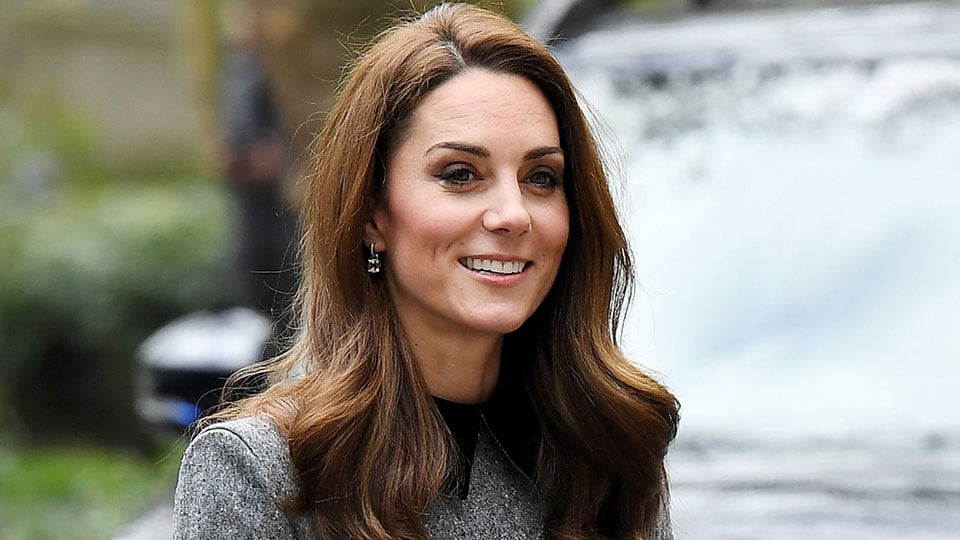 Kate Middleton dá saidinha e bebe com as amigas (Foto: Reprodução)