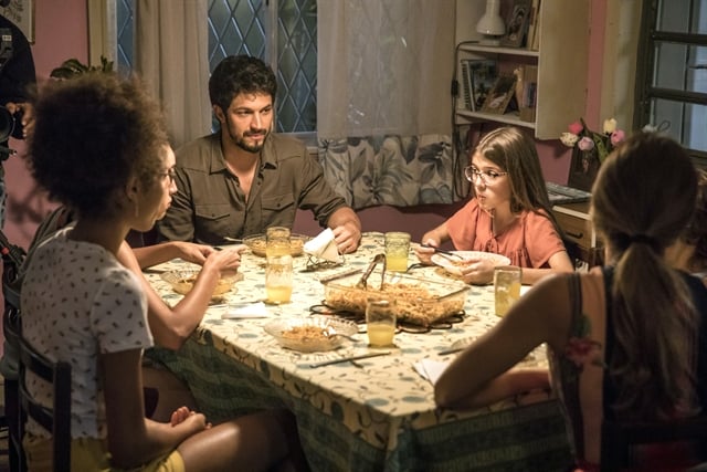 http://tvfoco.uai.com.br/wp-content/uploads/2015/05/Daniela-Mercury.jpg