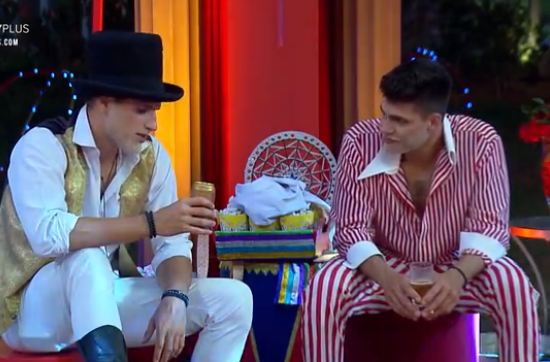 Netto e Guilherme em A Fazenda (Foto: Reprodução/ PlayPlus)