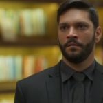 Diogo (Armando Babaioff) em Bom Sucesso (Foto: Reprodução/Globo)