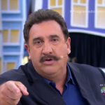 Ratinho entrega vários relacionamentos de apresentadora do SBT