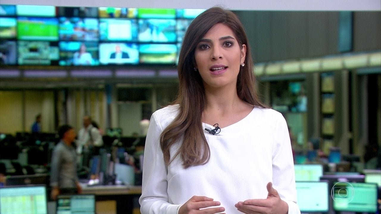 AAndreia Sadi apresenta o "Em Foco" na Globo News (Imagem: Reprodução / Globo News)