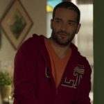 Sandro (Humberto Carrão) não é Domênico em Amor de Mãe (Foto: Reprodução/Globo)