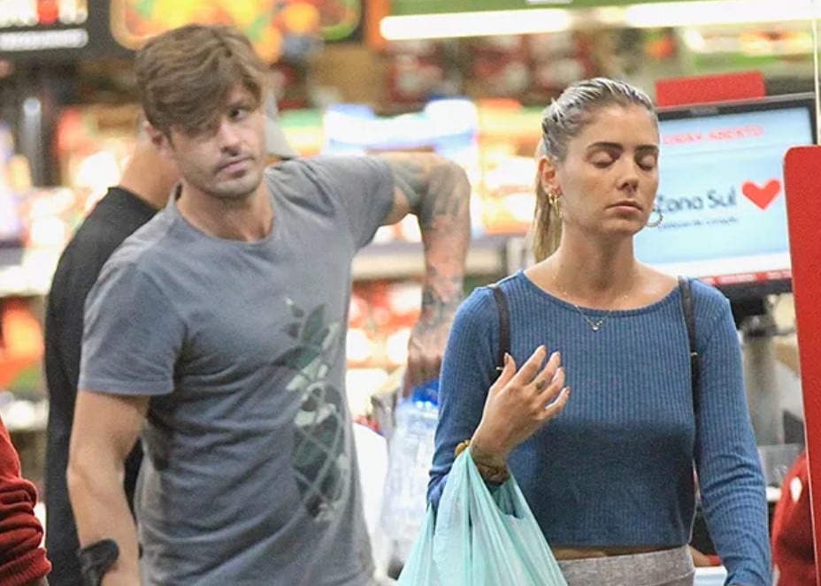 Dado Dolabella apareceu aos beijos com a prima em supermercado (Foto: Reprodução)
