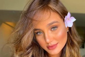 Biah Rodrigues se envolveu com outro sertanejo antes de casamento com Sorocaba (Foto: Reprodução)