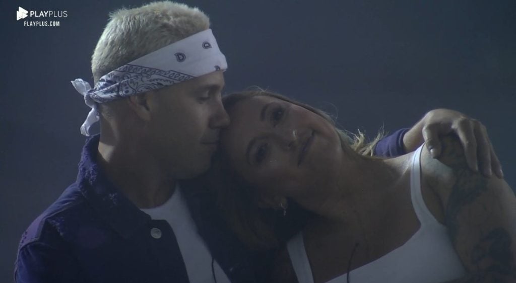 Bifão e Viny Vieira na última festa de A Fazenda 11 da Record (Foto: Reprodução: PlayPlus)