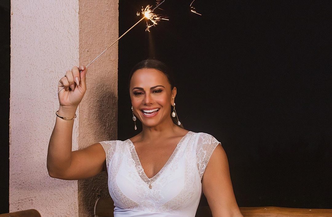 http://tvfoco.uai.com.br/wp-content/uploads/2015/05/Daniela-Mercury.jpg