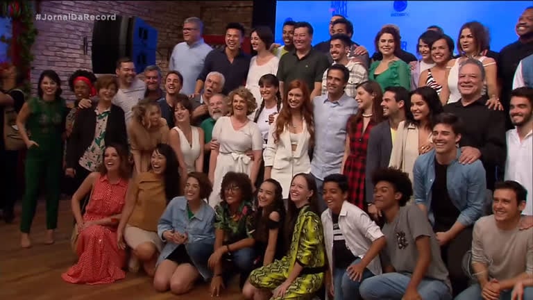 O elenco da novela Amor Sem Igual cheio de atrizes da Record (Foto: Reprodução)