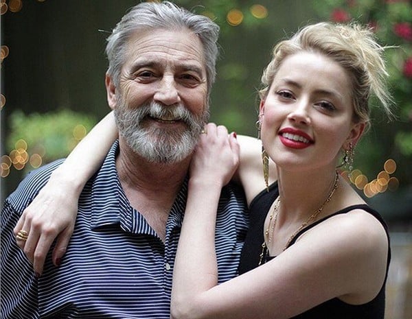 David Herad e sua filha Amber Heard (Foto: Reprodução)