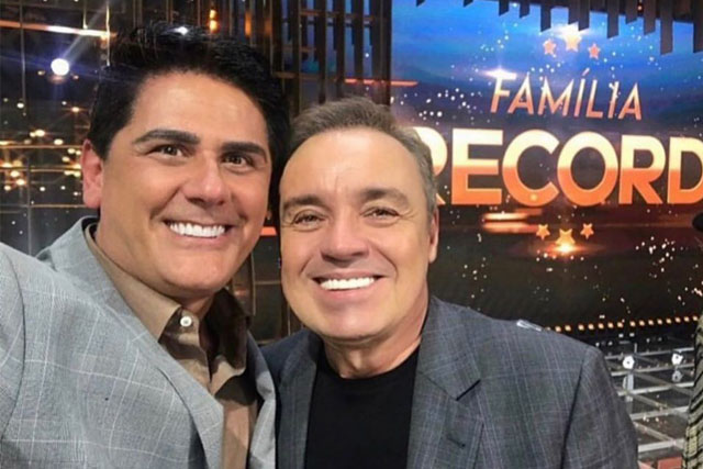 César Filho e Gugu no especial Família Record (Foto: Reprodução)