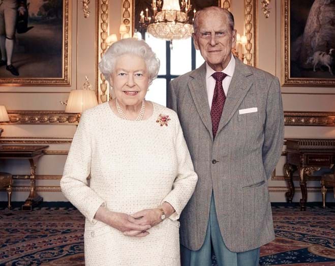 Rainha Elizabeth II e príncipe Philip viajam para a Escócia (Foto: Reprodução) 