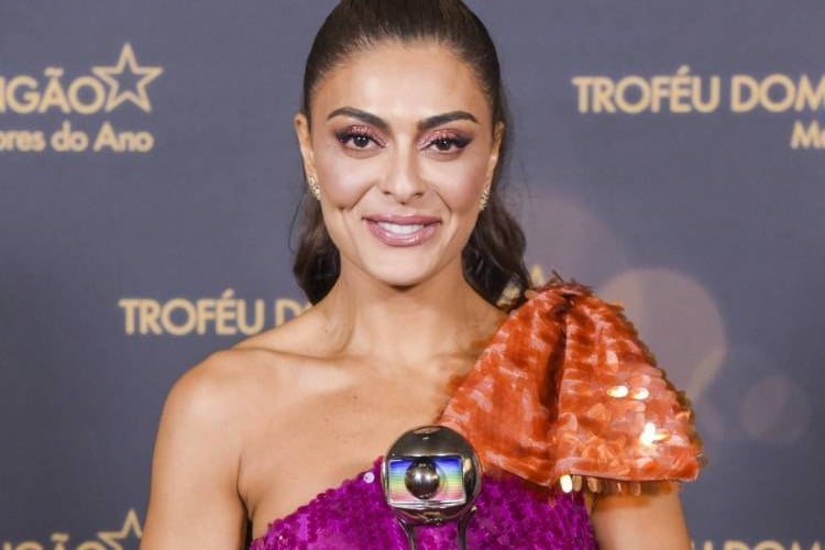 A atriz Juliana Paes pretende virar apresentadora na Globo (Foto: Reprodução)