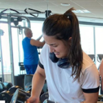Mari Palma vai com o irmão bonitão na academia e internet vai a loucura: ‘Esqueci que ele é bodybuilding’