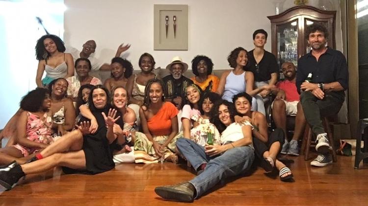 Camila Pitanga posou ao lado da namorada e do ex-marido (Foto: Reprodução/ Instagram)