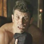 O delegado Machado usava calcinhas em novela da Globo (Foto: Reprodução)