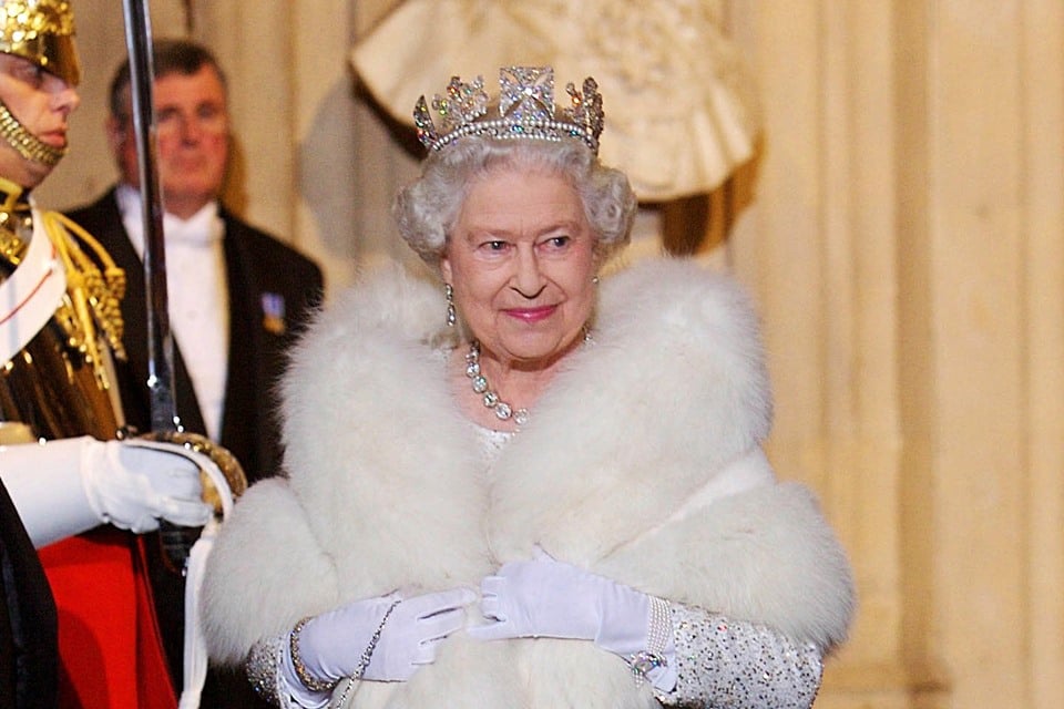 Rainha Elizabeth oferece salário milionário para cuidarem de suas redes sociais (Foto: Reprodução)