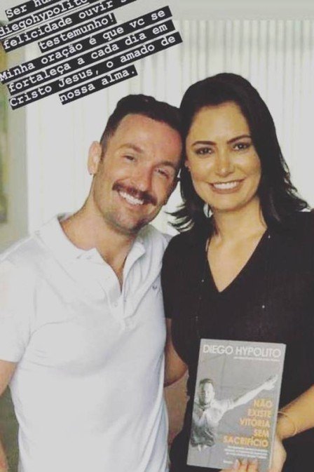 Diego Hipolito posa com a primeira dama, Michelle Bolsonaro (Foto: Reprodução/Instagram)