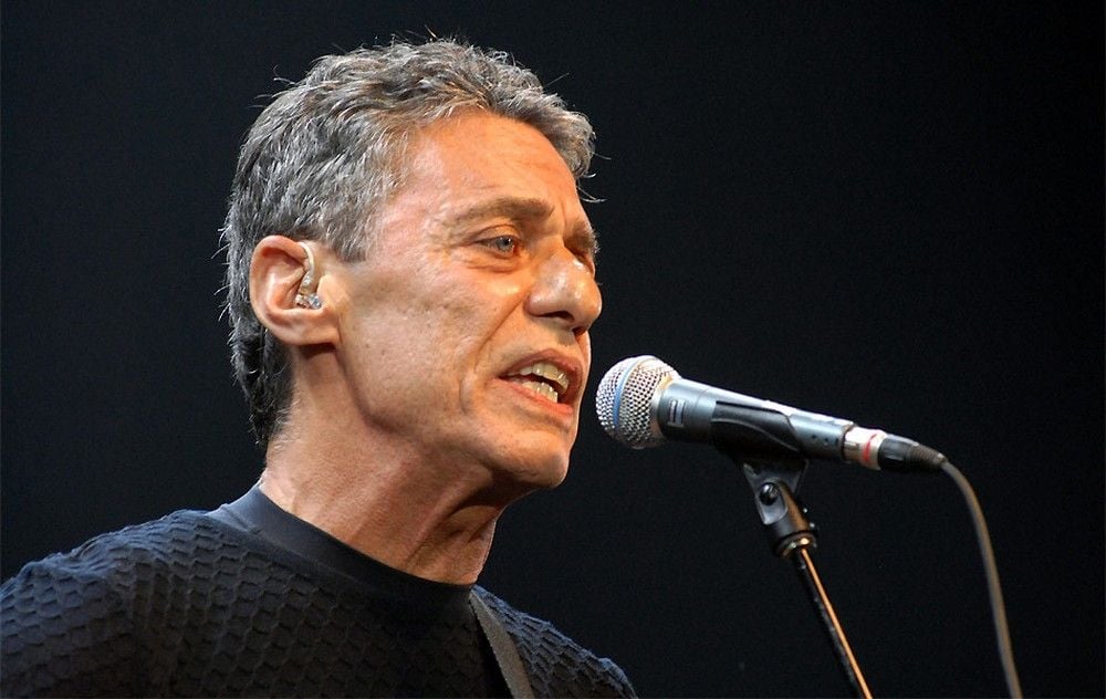 O cantor Chico Buarque foi submetido a cirurgia - Foto: Reprodução