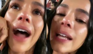 Bruna Marquezine chorando após ter assistido ao filme Minha Mãe é Uma Peça 3 (Foto: Montagem)