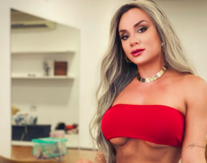 A famosa musa fitness, Juju Salimeni