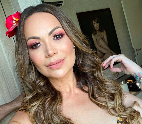 A famosa cantora de forró, Solange Almeida se envolveu em uma polêmica daquelas após humilhar uma fã na frente de tudo mundo em um de seus shows (Foto: Reprodução/Instagram)