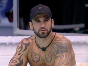 Hadson causou revolta ao fazer comentário envolvendo Mari Gonzalez (Foto: Reprodução)