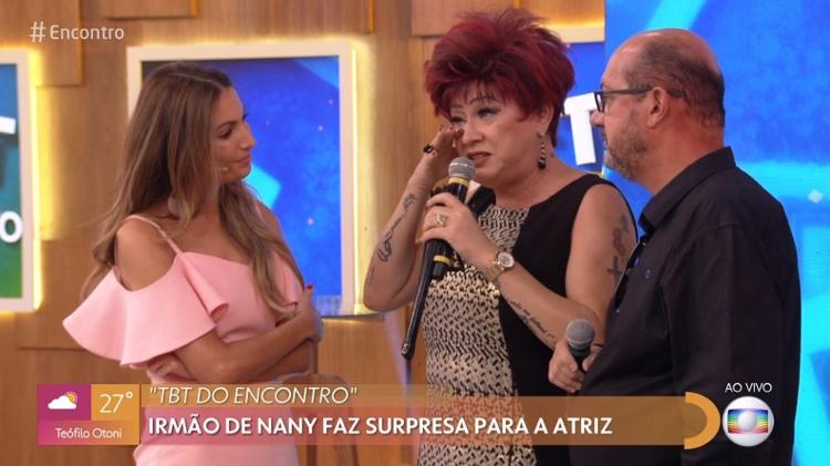 Nany People ao lado do irmão no programa Encontro (Foto: Reprodução/Globo)