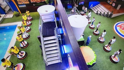 Grupo Camarote e Pipoca se enfrentam na primeira prova de resistência do BBB20 (Foto: Reprodução)