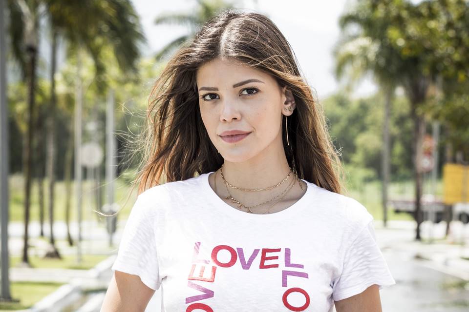 Vitoria Strada interpreta Kyra na novela Salve-se Quem Puder - Foto: Reprodução